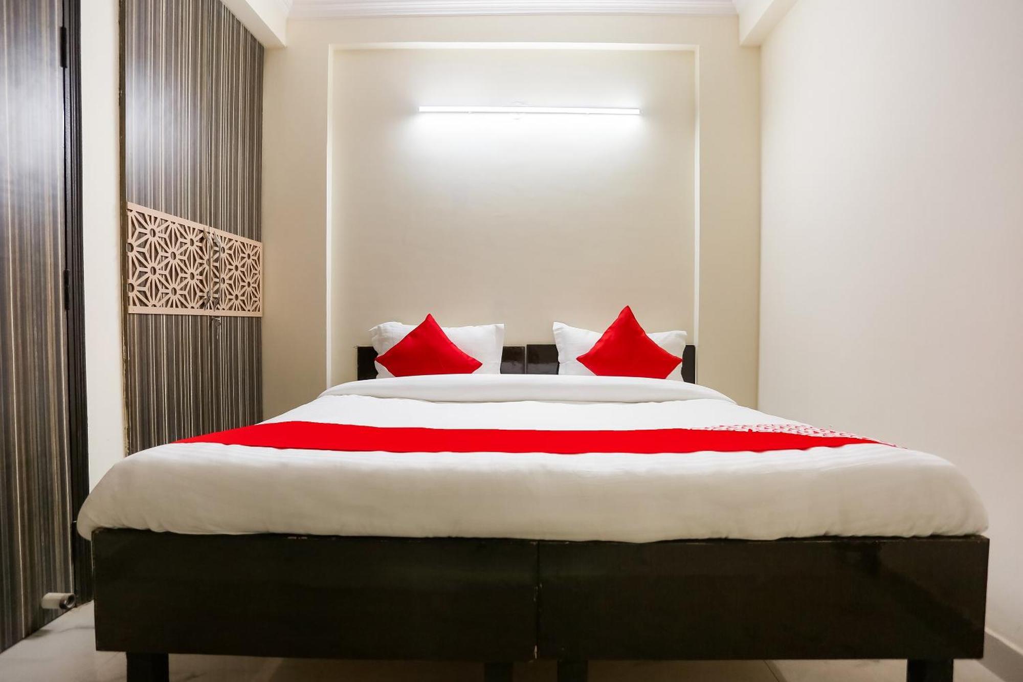 Hotel O Royal Galaxy New Delhi Extérieur photo
